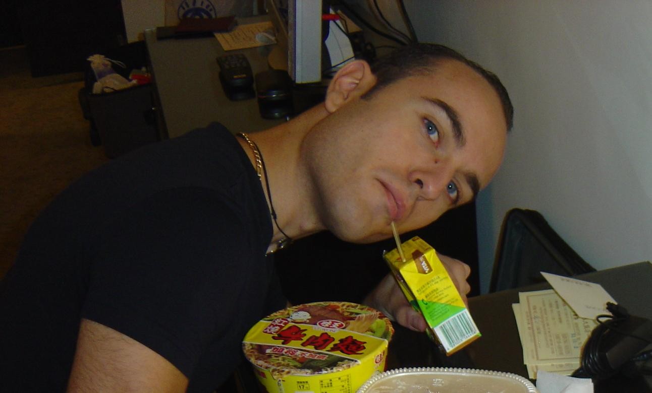 cenetta cinese post competizione...mooolto salutare...infatti CIAO!!!