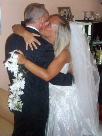 avevo appena finito di pianegere e arriva mio padre!!!