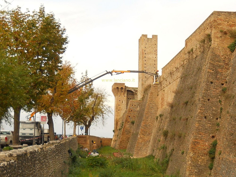 crollo torri montanare (1 dicembre 2012)