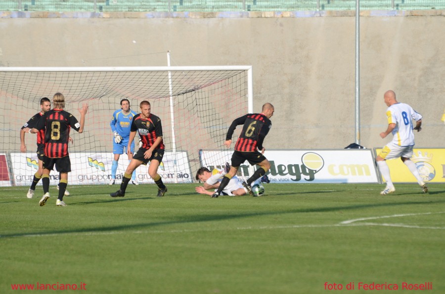 Virtus Lanciano-Carrarese 1-1