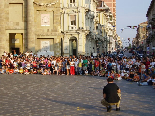 tutti in piazza