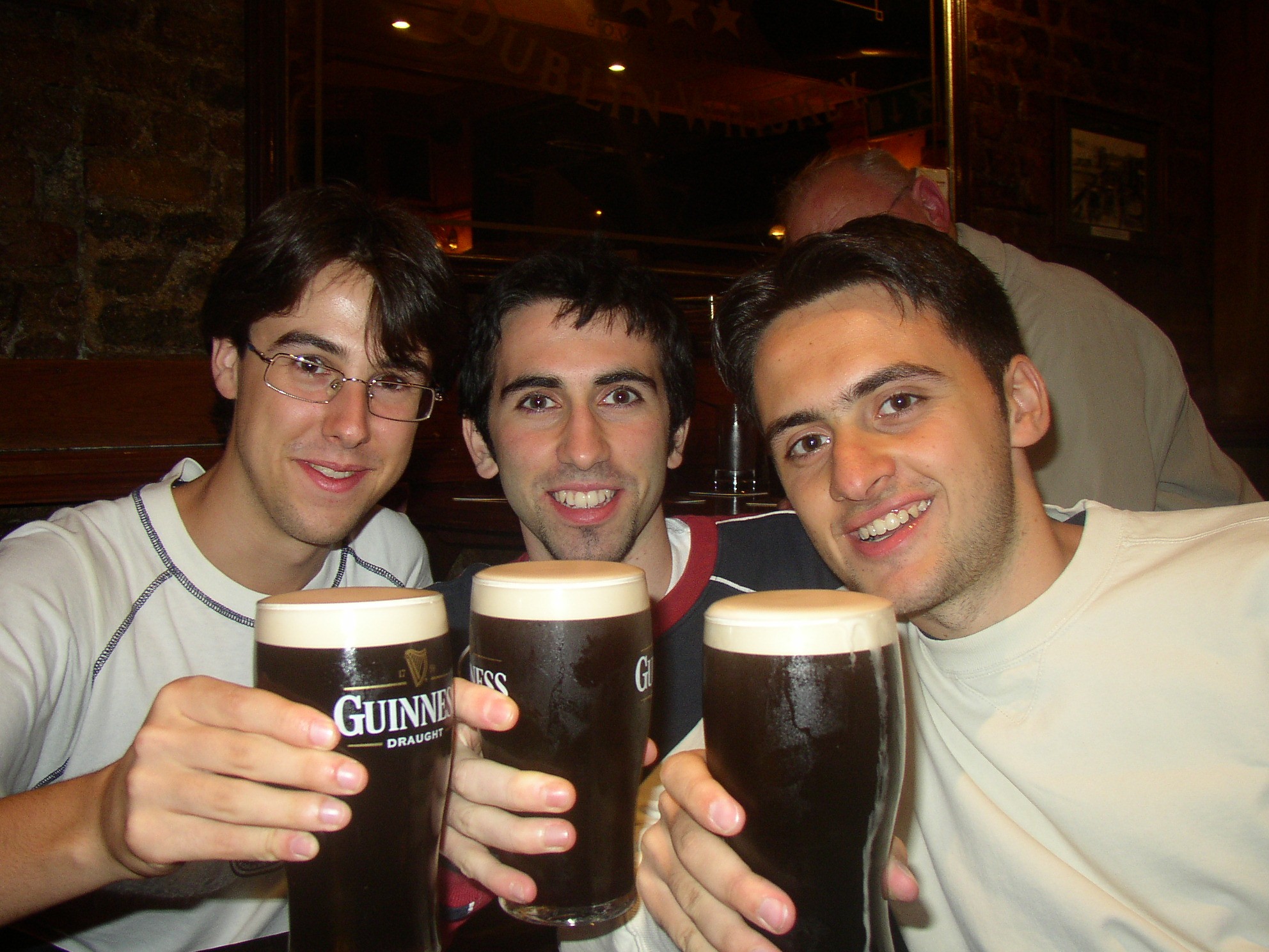 Dublino 2005 - Tre allegri turisti..vivi