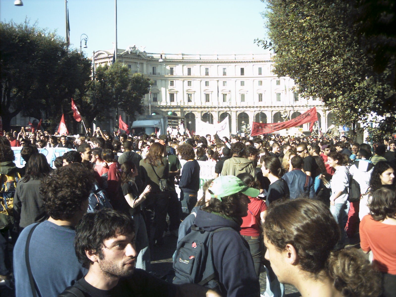 Manifestazione 25/10/2005 - Piazza Esedra