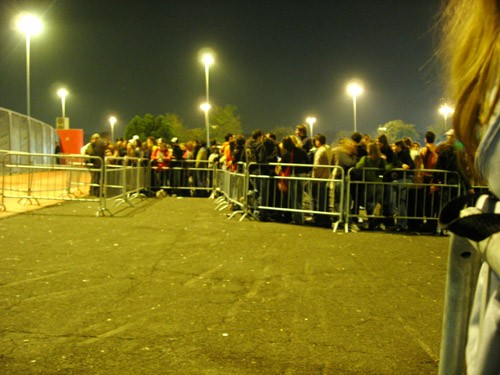 la fila...all'ingresso