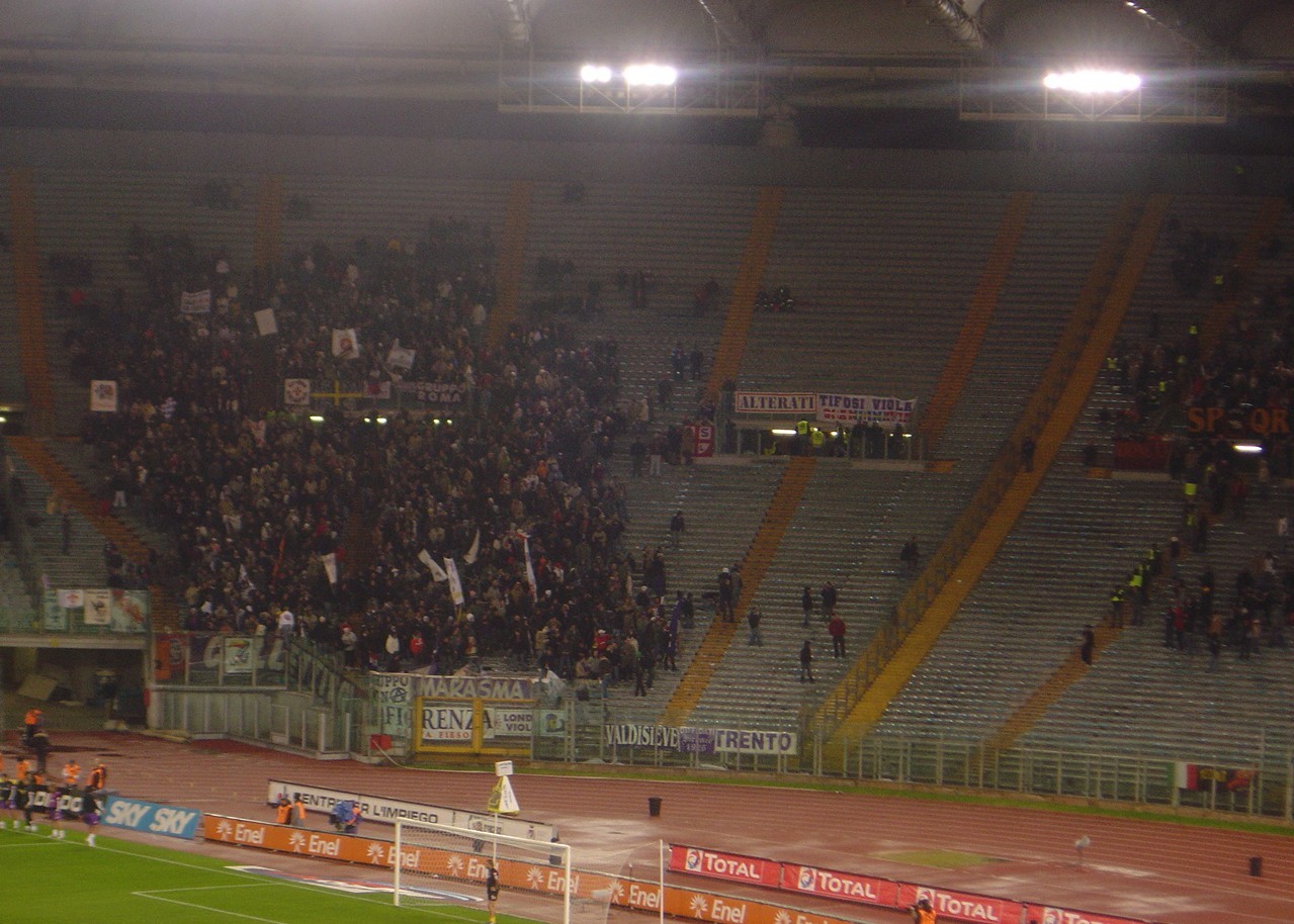 settore viola: occhio allo striscione trento in basso