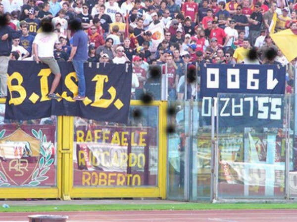 striscione lazio in sud