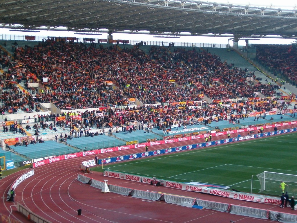 18-2-06:rm-empoli tribuna tevere striscione lanciano in basso a sinistra