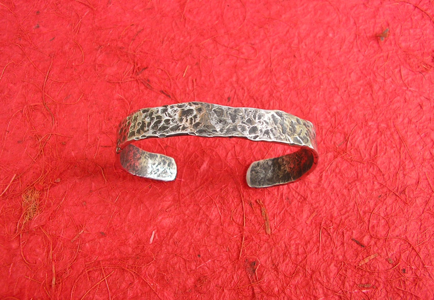 bracciale in acciaio inox cesellato