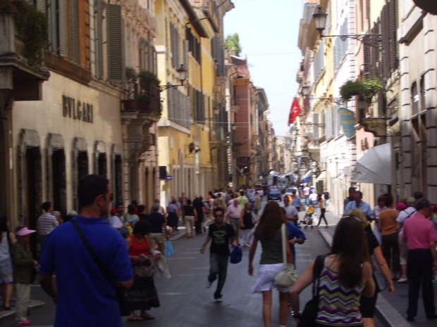 Via Frattina