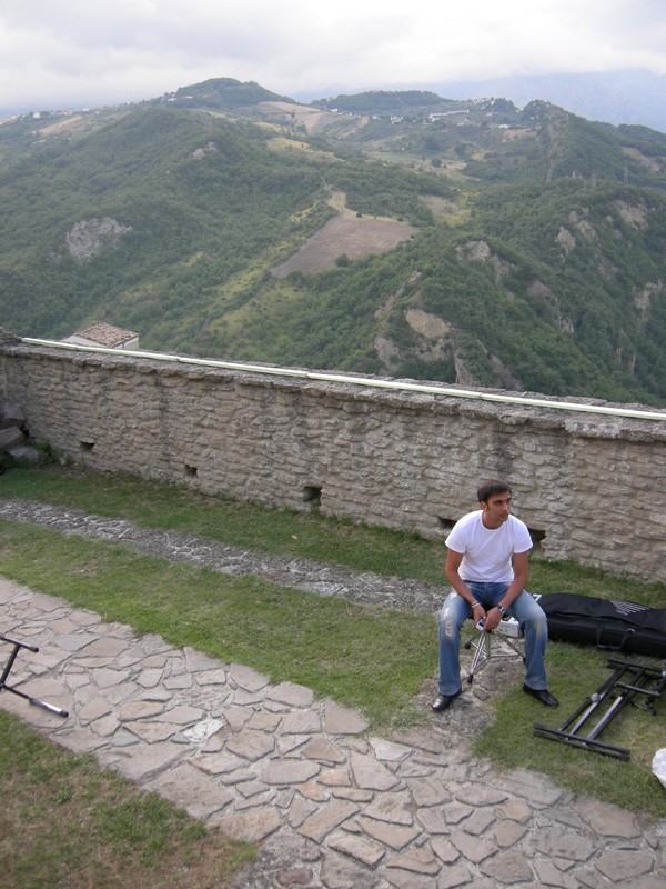 nel castel di roccascalegna 10 agosto