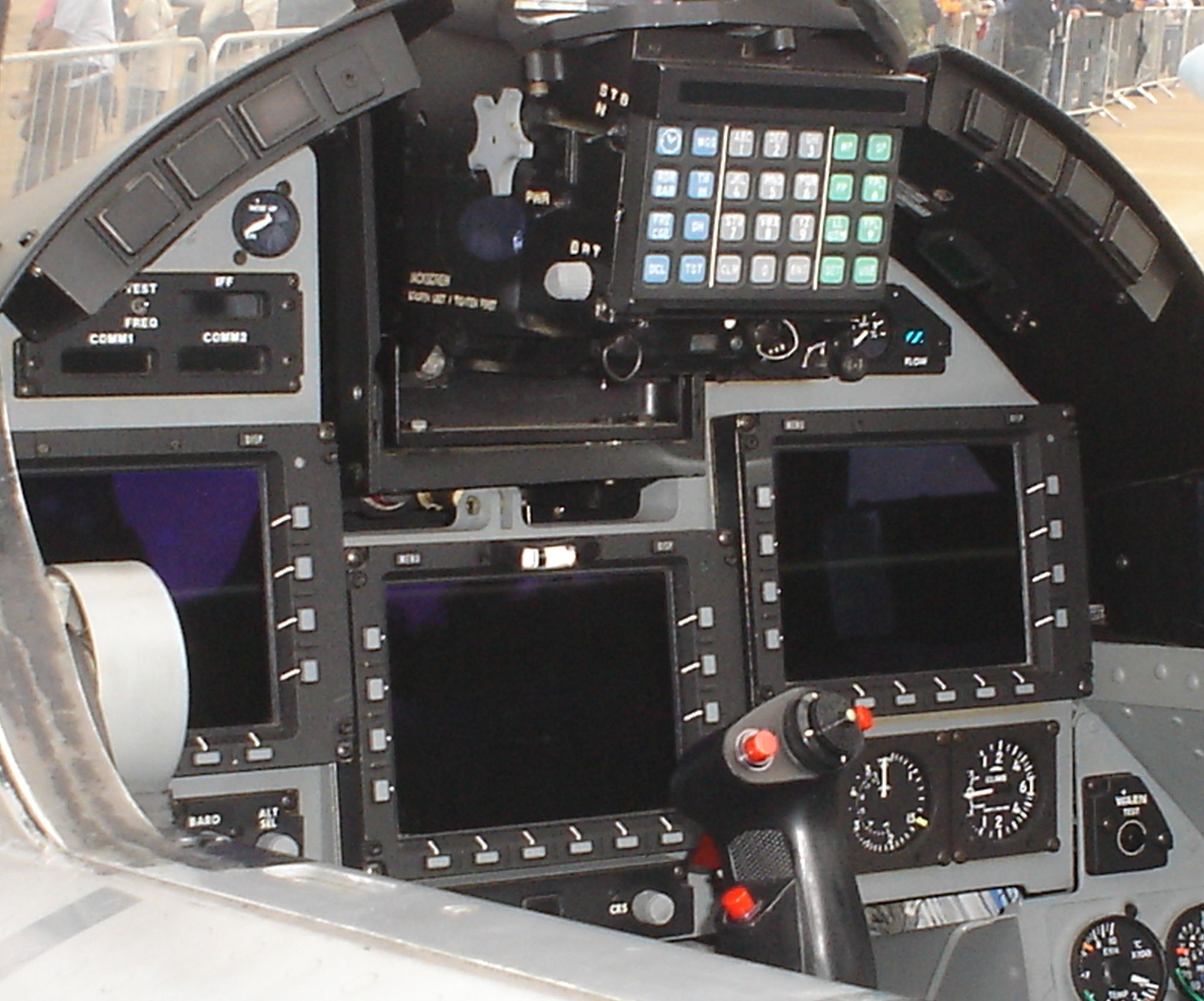 cabina di pilotaggio del mb-339cd