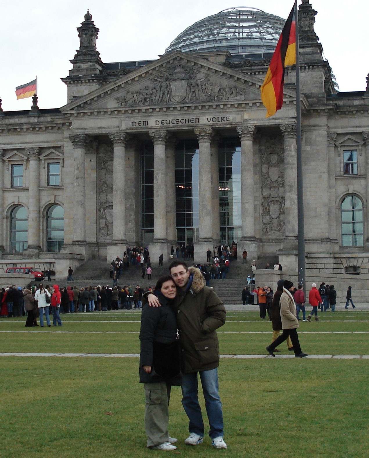 io e il mio amore davanti al reichstag