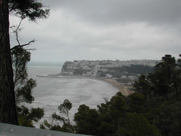 il mare visto da montepulcci