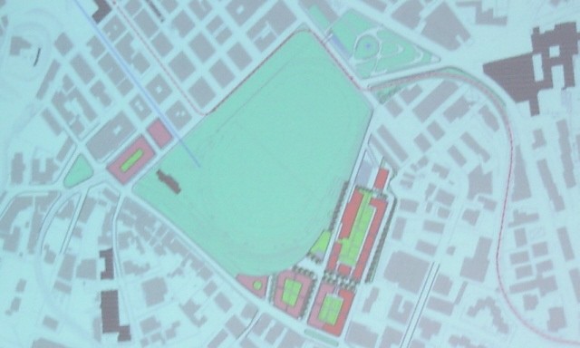 l'area intorno all'ippodromo. a destra la zona con nuove costruzioni intorno all'ex torrieri
