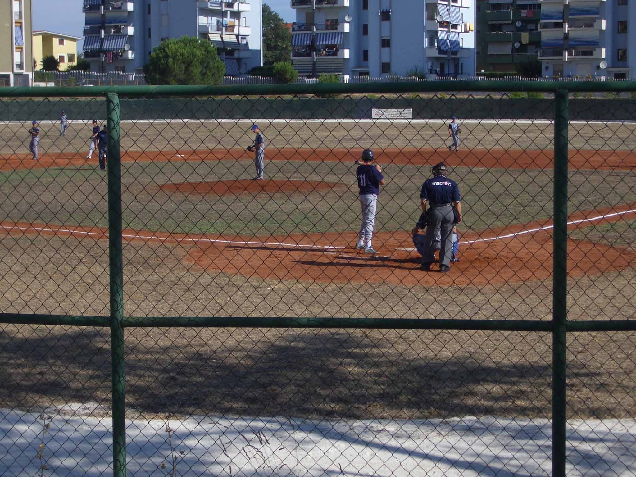 da notare la differenza nel campo tra le prime foto e questa!!!