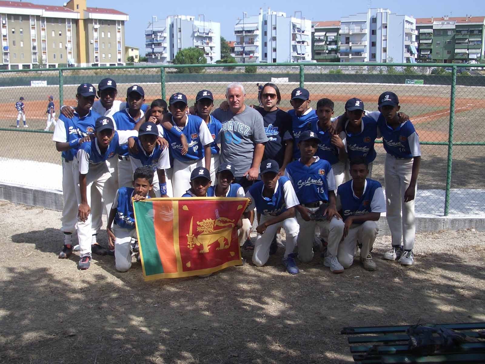 lo sri lanka insieme a mauro masciarelli (responsabile dell'organizzazione di lanciano) e l'assessore allo sport di fossacesia!!!