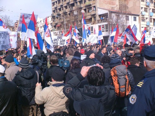 protest in kosovska mitrovica - СРБИЈА