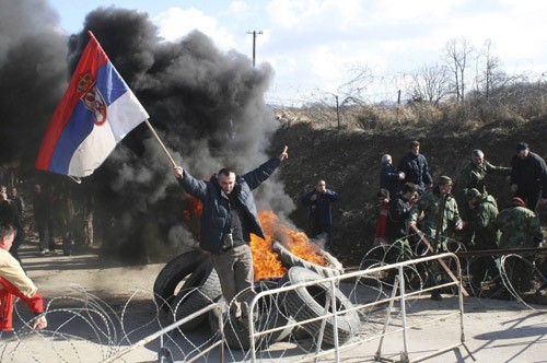 protest in kosovska mitrovica - СРБИЈА