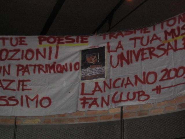 lo striscioneee