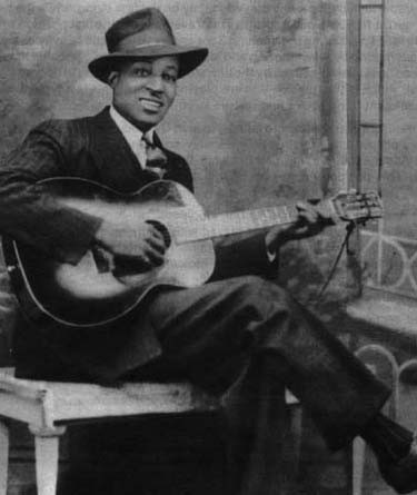 Big Bill Broonzy--Quando narrerete la mia vita,scrivete semplicemente che Big Bill era un cantante di blues.Era un uomo felice quando poteva bere un bicchiere di troppo e quando si divertiva con le donne..