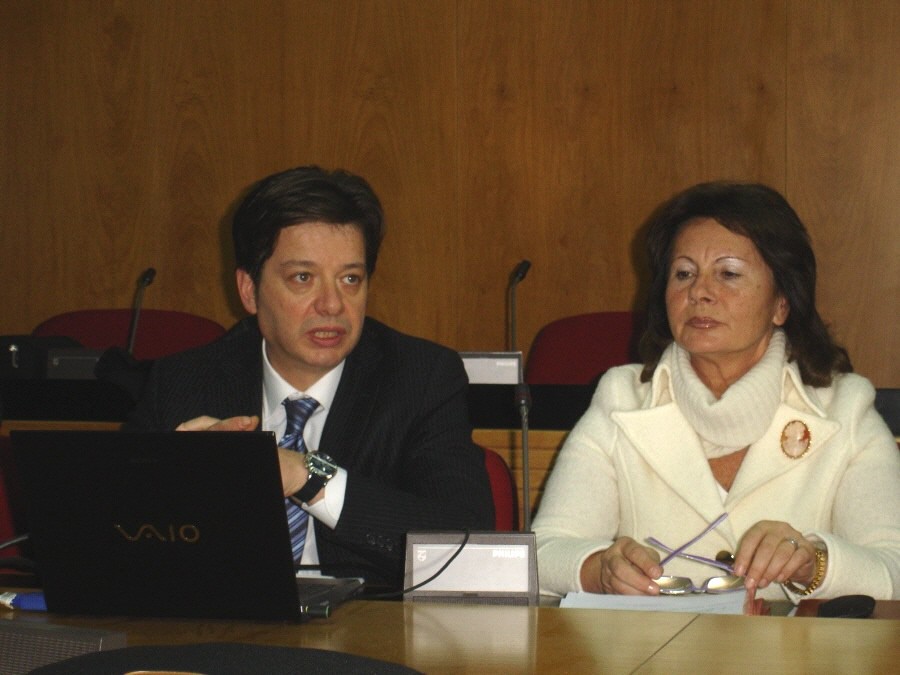 conferenza stampa fine 2009