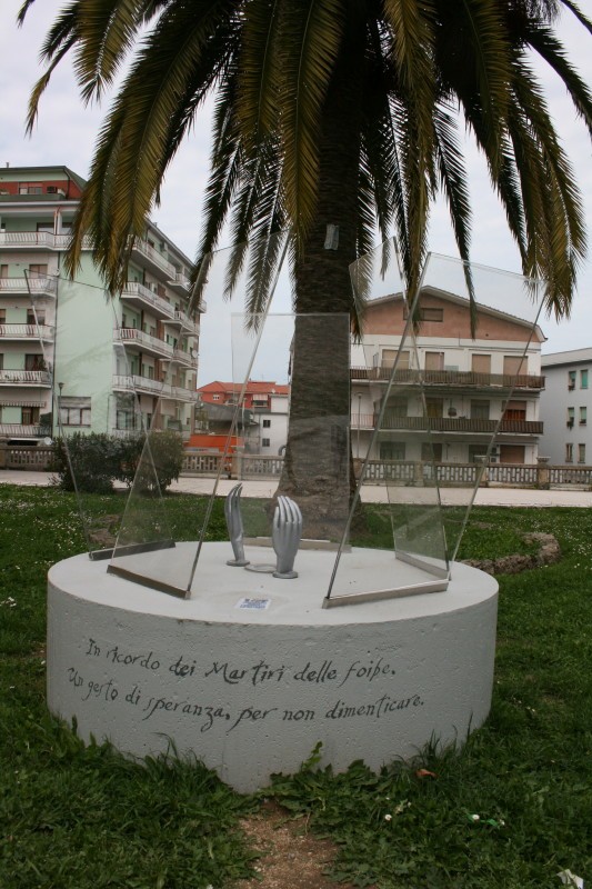 Monumento alle vittime delle foibe