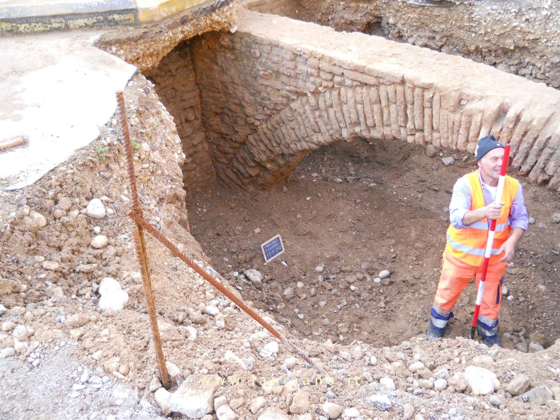 scavi santa chiara (23 novembre 2012)
